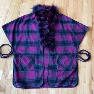 Fur trim cape one size fits all. Mitchie’s brand wool polyester leather trim.